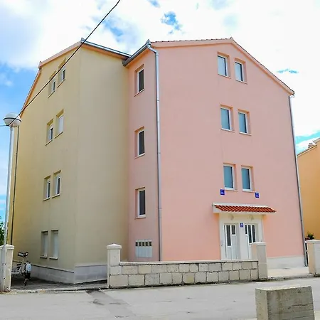 Gudelj Apartment Split