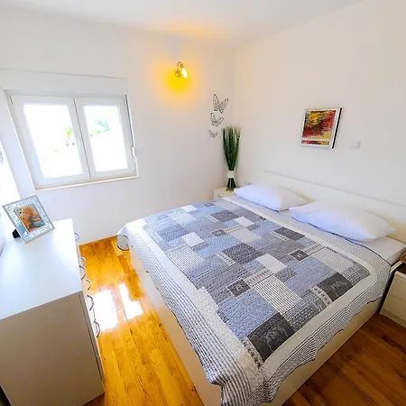 Gudelj Apartment Split