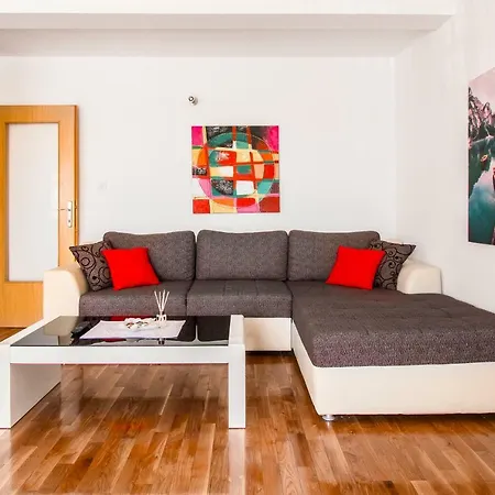 Gudelj Apartment Split